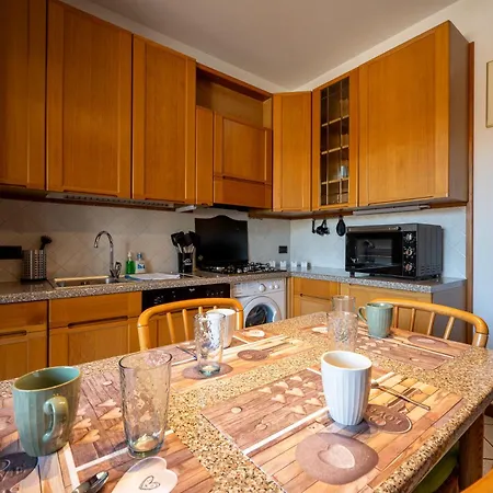 Apartament Three Bedroom - View - Larihome A57 *