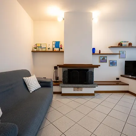 Apartament Three Bedroom - View - Larihome A57 Dongo