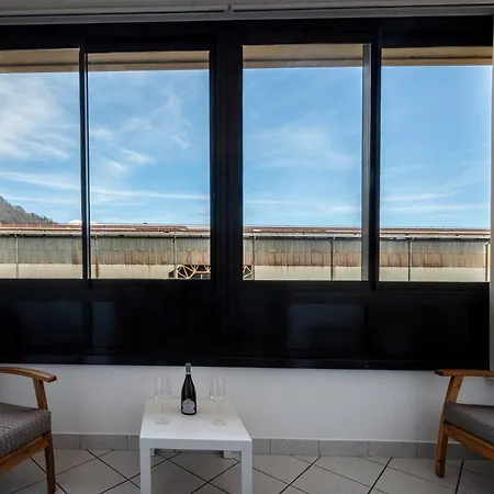 Apartament Three Bedroom - View - Larihome A57 *
